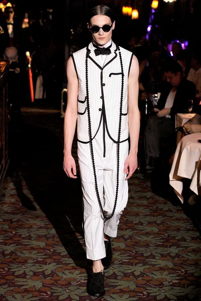 Look 42
